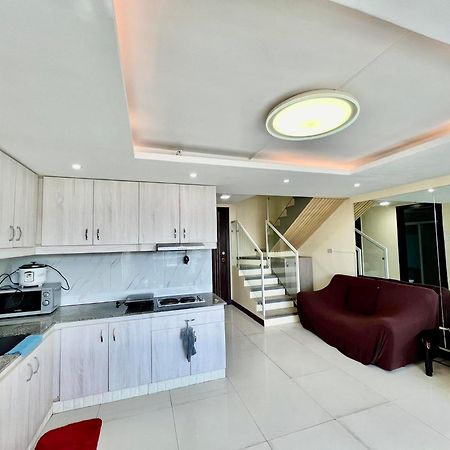 2 Bedroom Condo Unit With City And Mountain View Cebu Zewnętrze zdjęcie