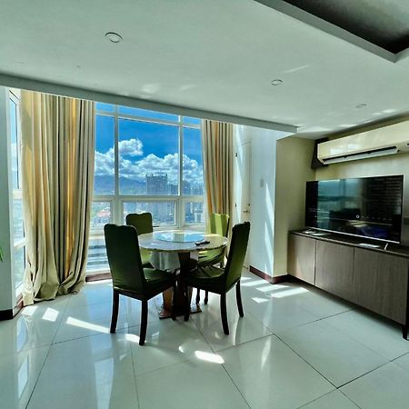 2 Bedroom Condo Unit With City And Mountain View Cebu Zewnętrze zdjęcie