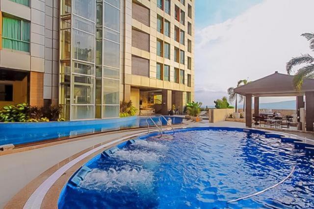 2 Bedroom Condo Unit With City And Mountain View Cebu Zewnętrze zdjęcie