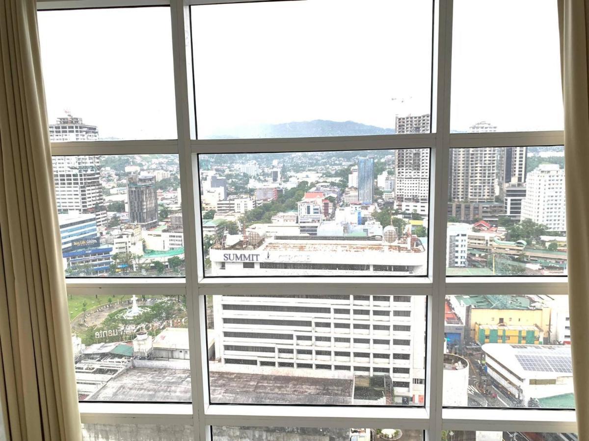 2 Bedroom Condo Unit With City And Mountain View Cebu Zewnętrze zdjęcie